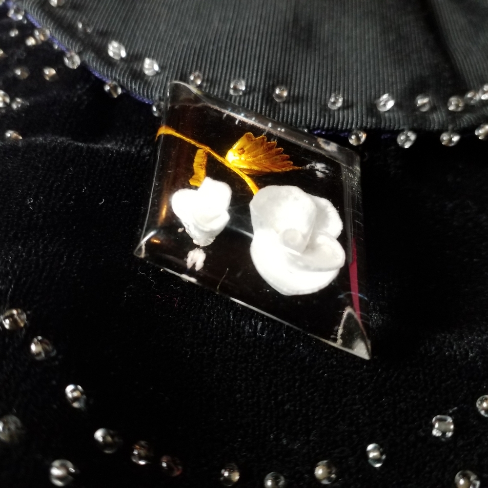 Reverse-Carved LUCITE White Rose Brooch Pin